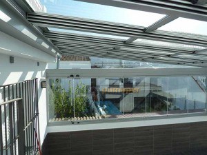 5 Ventajas de las Cortinas de Cristal