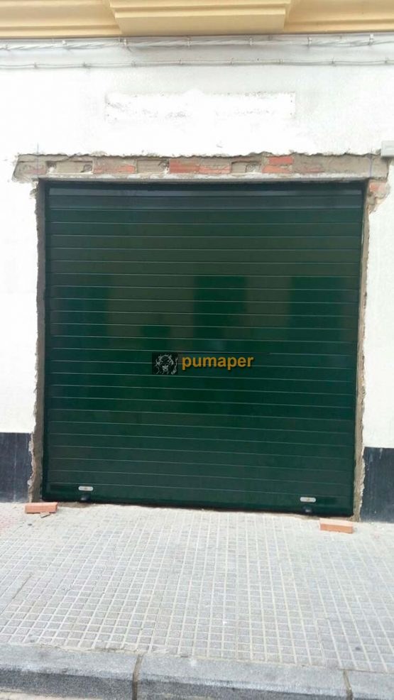 Cierre enrollable de aluminio en verde 6009